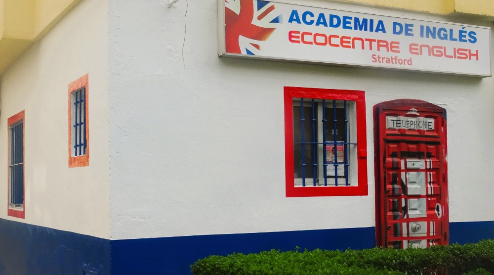 fachada academia de ingles sevilla